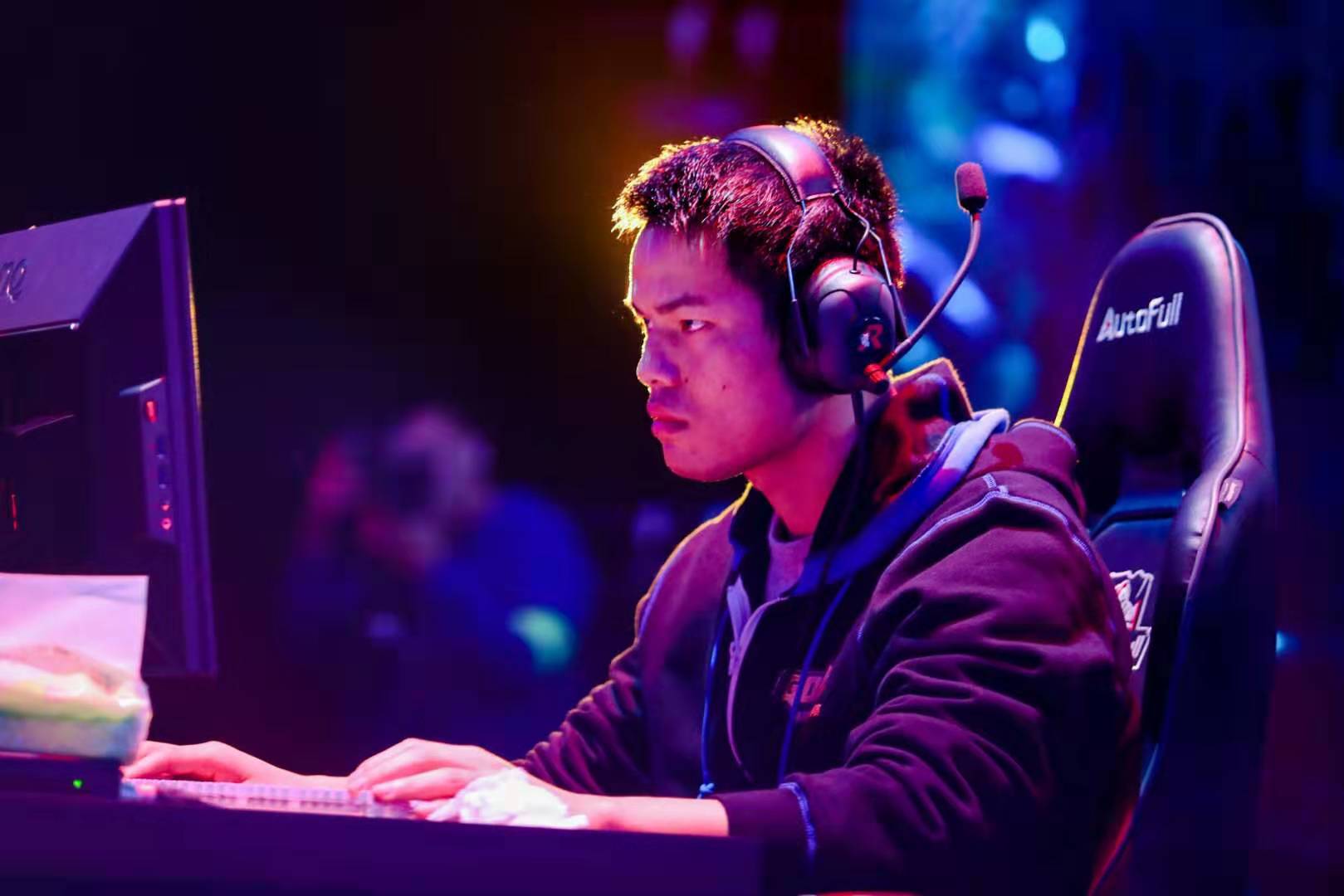 23岁的法 23岁的法