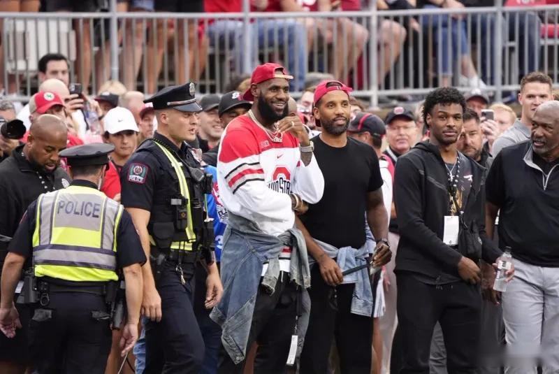 通著称的多 通著称的多