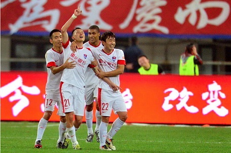 相比之下 相比之下