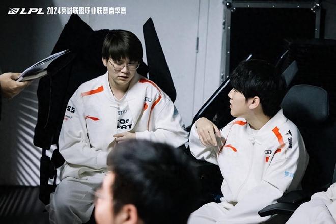 务必关注 务必关注