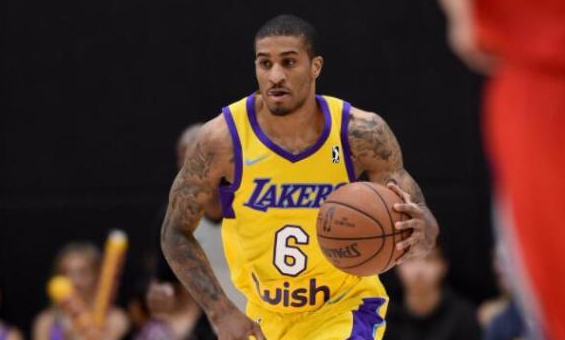 10人轮换 10人轮换